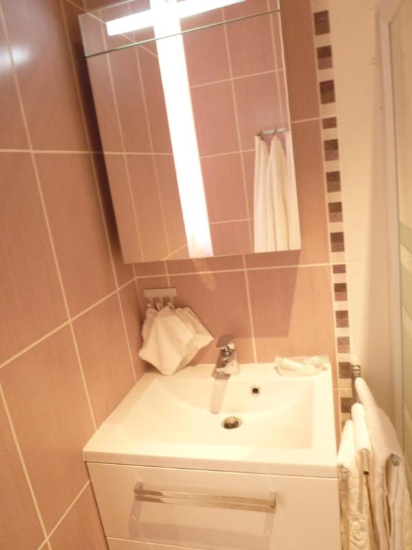Standard Double Room image 1