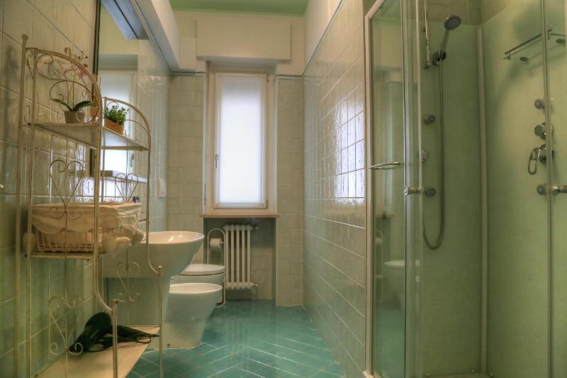 Double Room with Private External Bathroom image 2