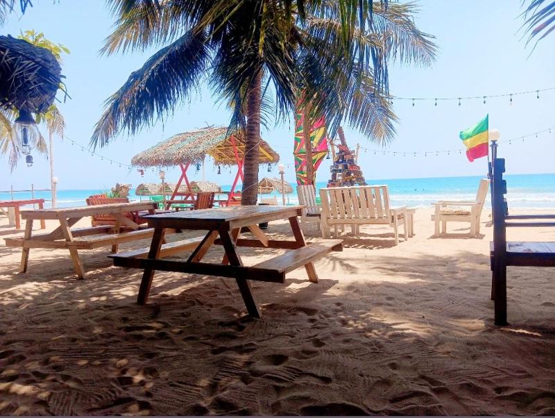 Happy Beach hotel nilaveli - image 49