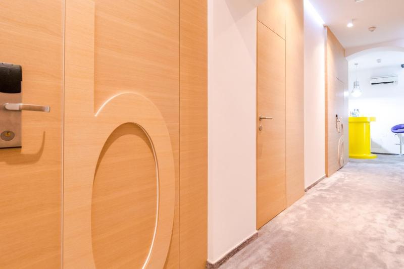 Deluxe Double Room image 2