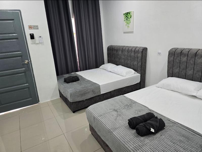 Dia Roomstay Gong Badak - image 7