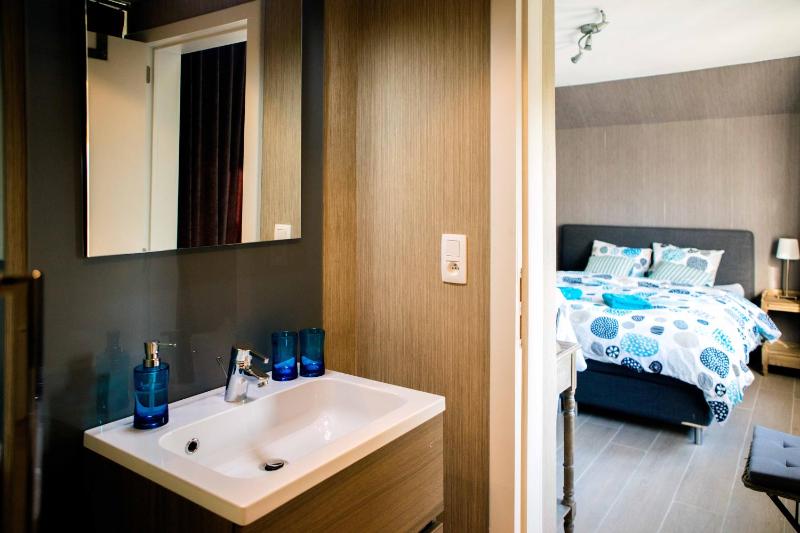 Double Room image 2
