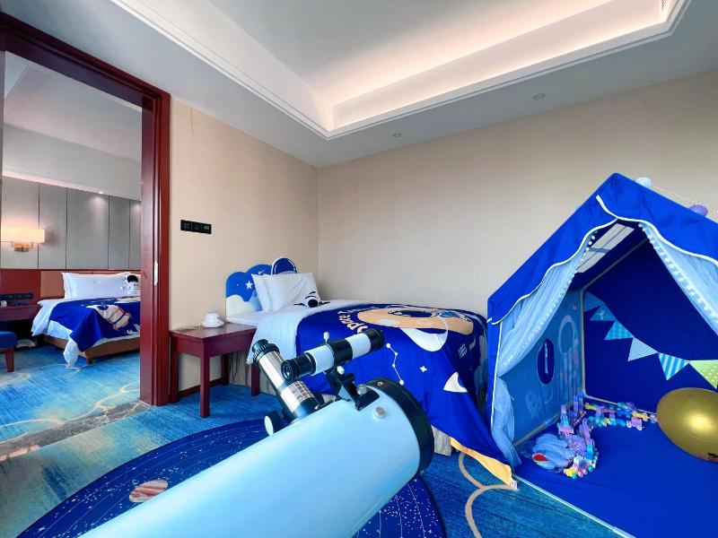 Grand Sun City Hotel-Located city center Metro Access - image 43