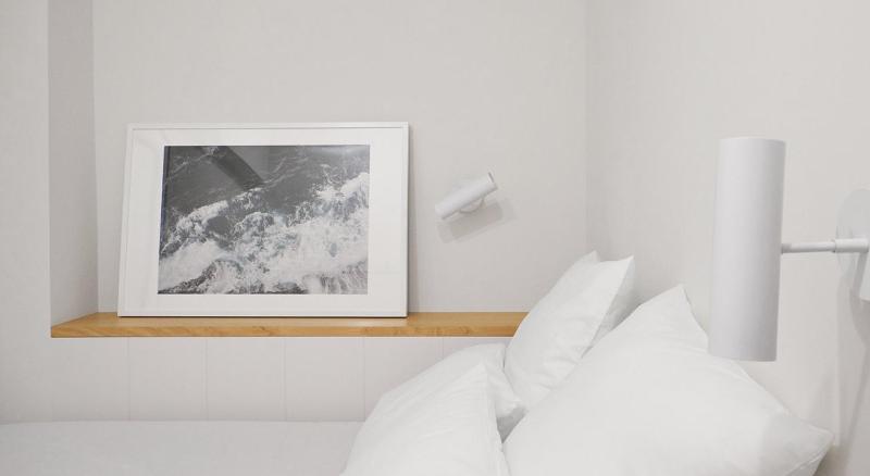 Single Room image 4