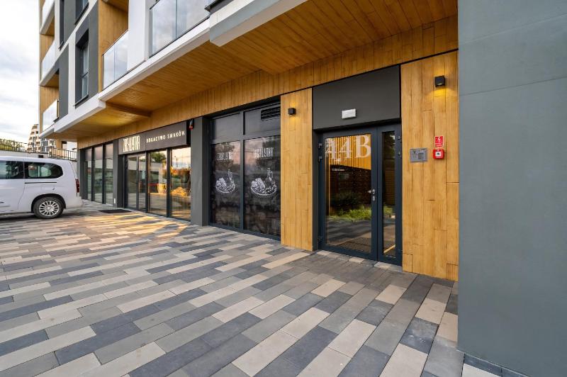 Piękny Widok na Jezioro i Plażę Parking w Garażu by Noclegi Renters - image 34