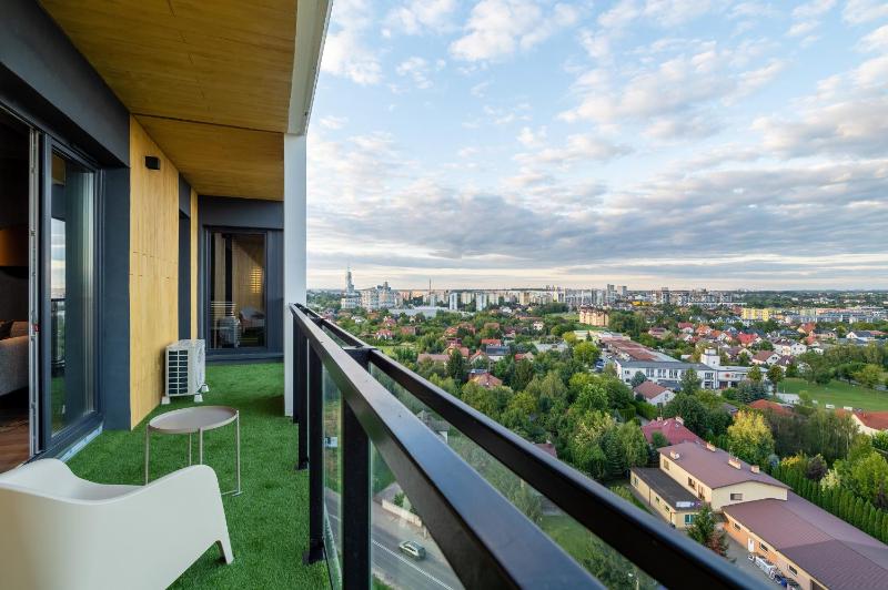 Piękny Widok na Jezioro i Plażę Parking w Garażu by Noclegi Renters - image 20
