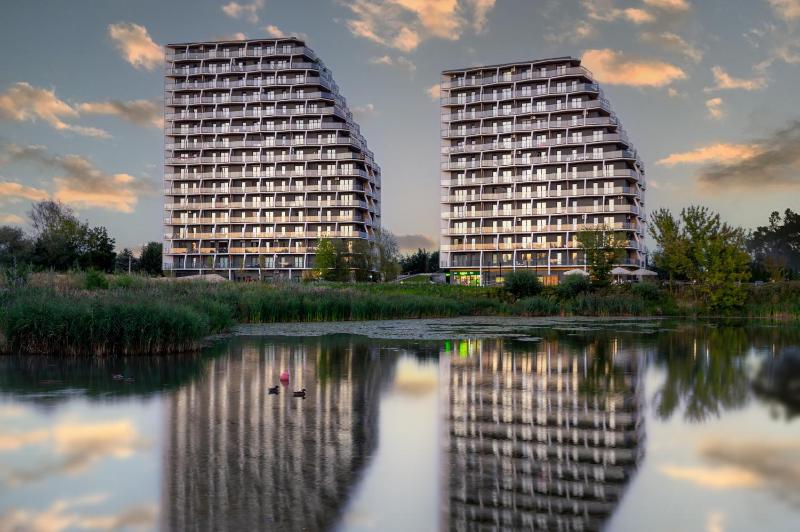 Piękny Widok na Jezioro i Plażę Parking w Garażu by Noclegi Renters - image 48