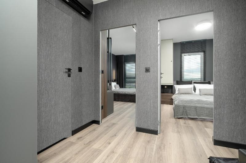 Piękny Widok na Jezioro i Plażę Parking w Garażu by Noclegi Renters - image 27