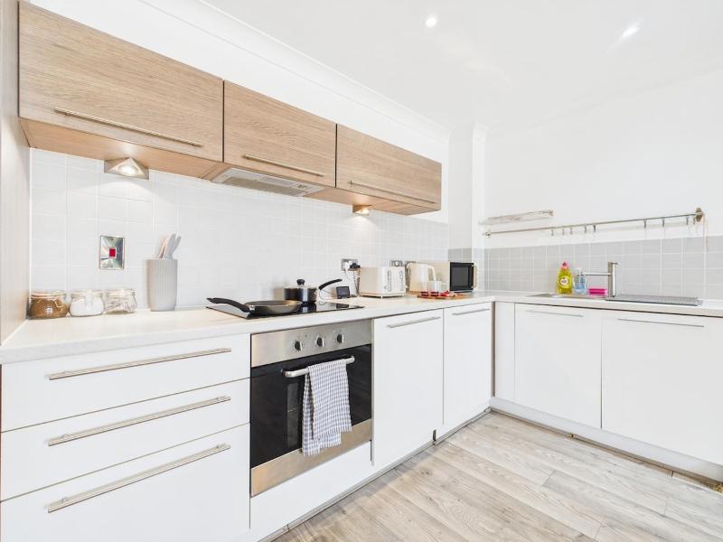Ivory Row- Wyndale- Central B'Ham - image 14