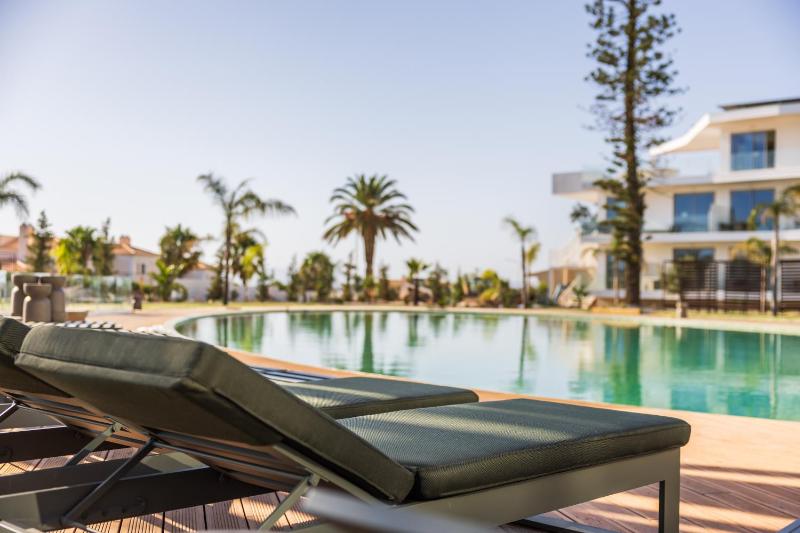 Castelo Suites Hotel - image 5