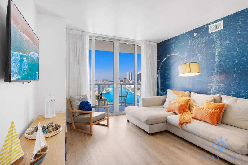 Stylish 2BR High-Rise Retreat w Ocean Views - image 3