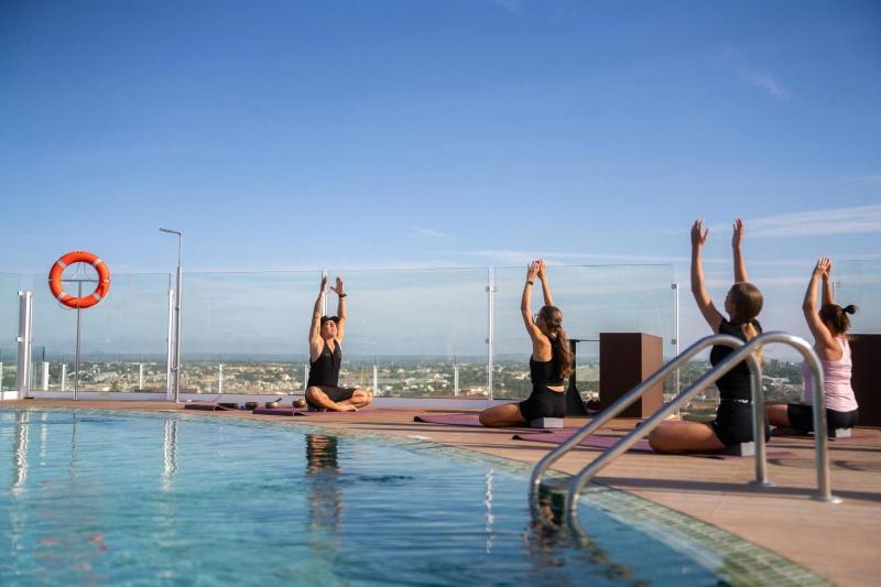 Castelo Suites Hotel - image 33