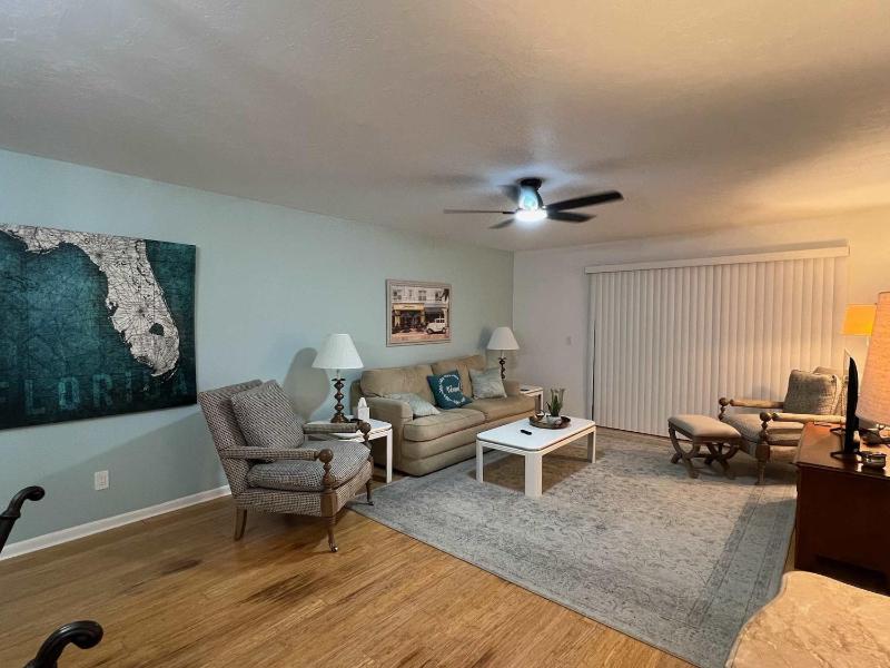Cape Coral Waterfront Condo- A Boater's Dream - image 6