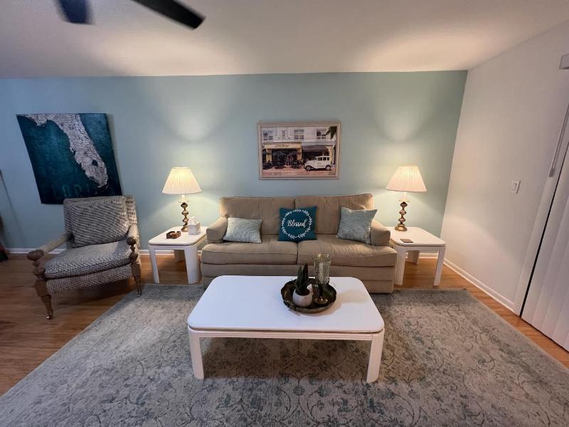 Cape Coral Waterfront Condo- A Boater's Dream - image 18