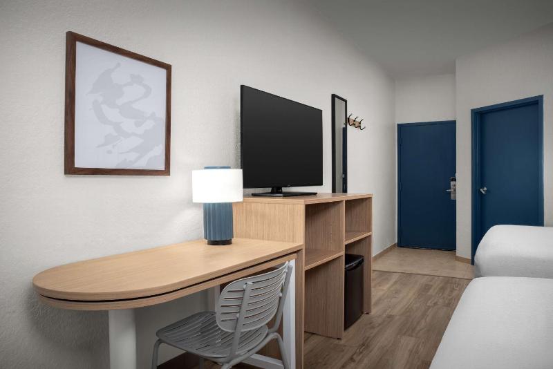 Spark by Hilton Tampa Brandon - image 18