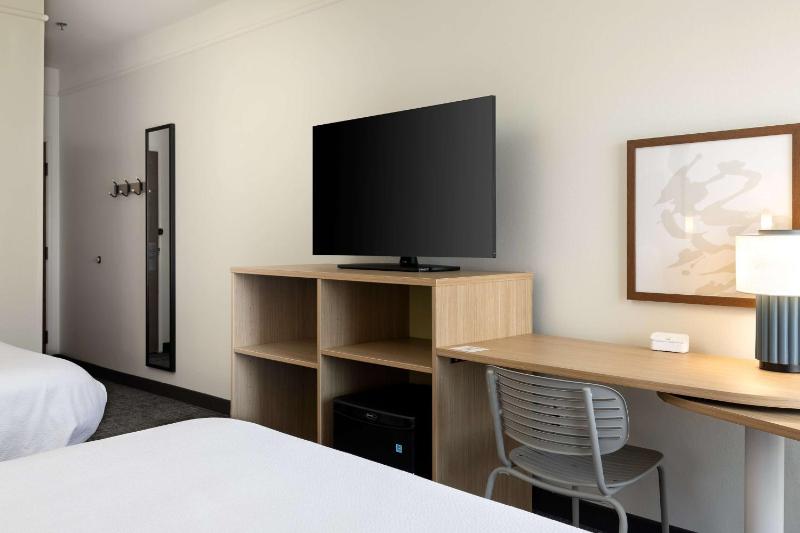 Spark by Hilton Savannah Airport - image 20