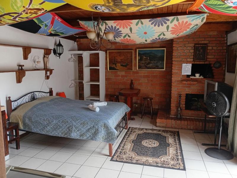 Confortable y privado estudio en zona exclusiva . - image 3