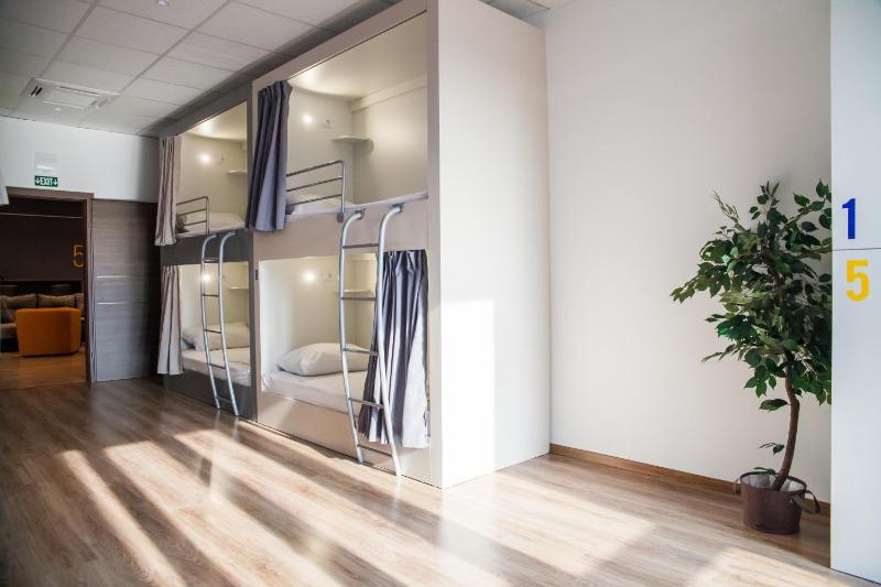 Bed in 8-Bed Mixed Dormitory Room image 1