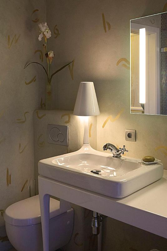 Deluxe Suite with Terrace image 4