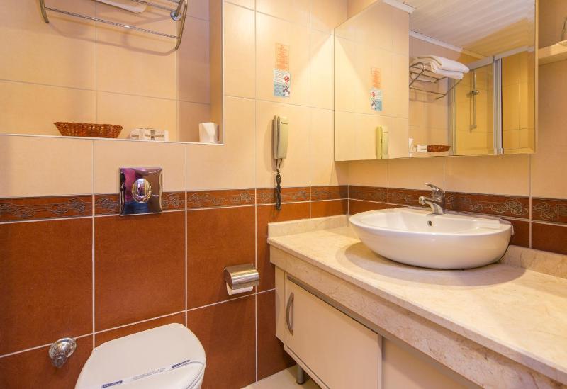 Standard Room image 3