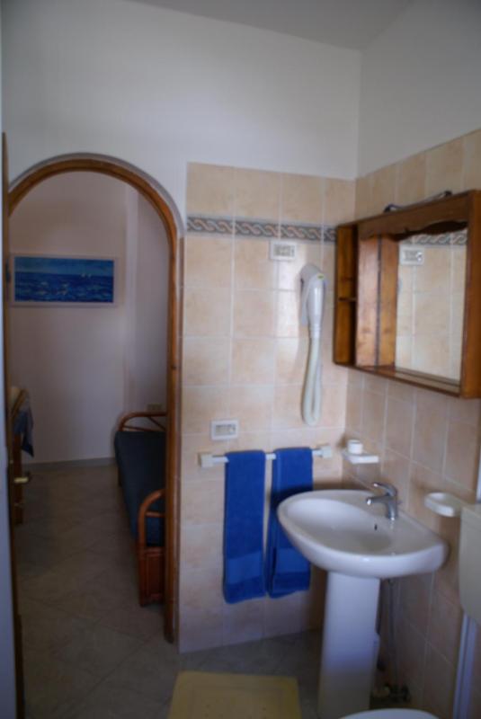 One-Bedroom House image 2