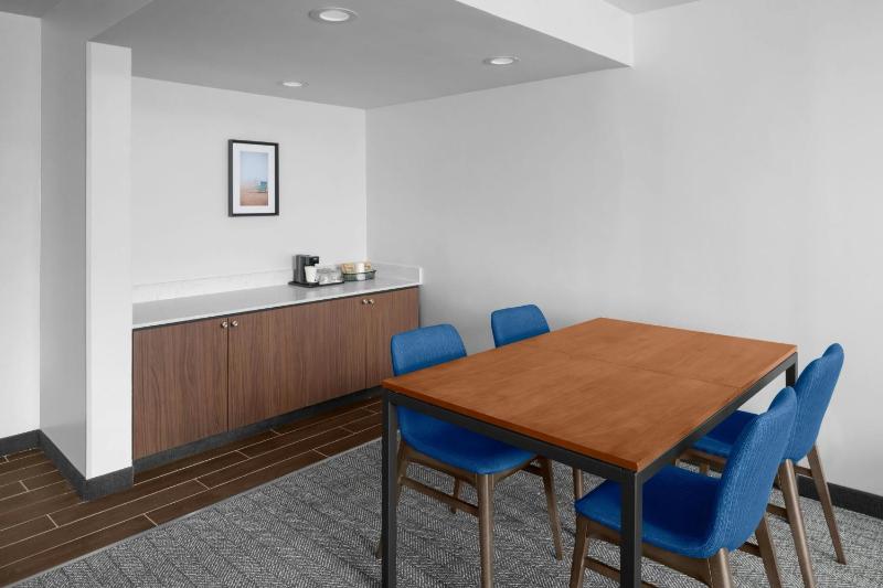 Courtyard by Marriott Fort Lauderdale East/Lauderdale-by-the-Sea - image 27