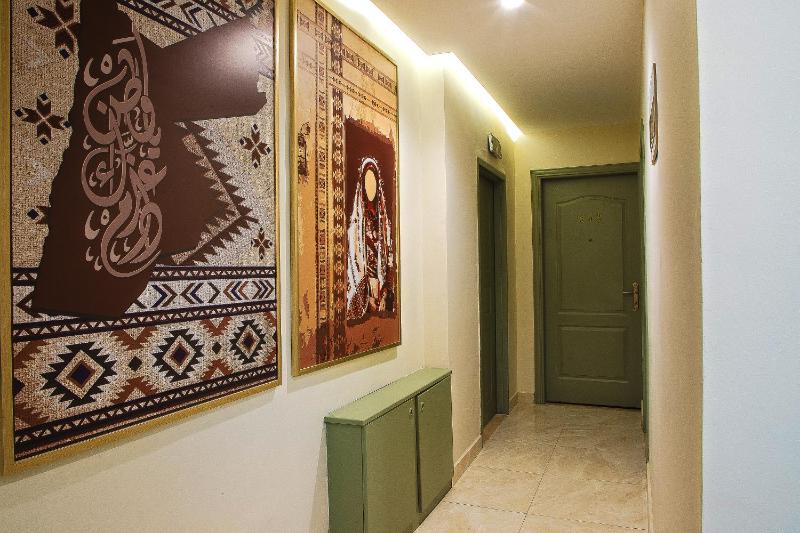 Sandra Hotel - image 2