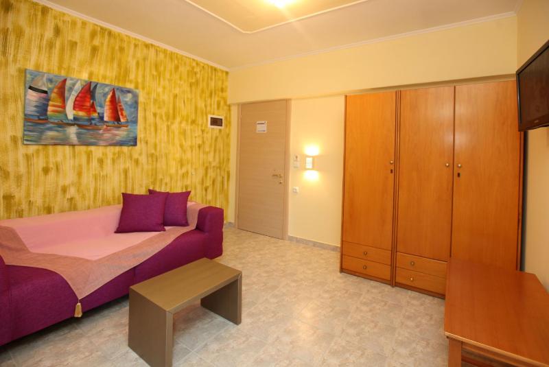 One-Bedroom Apartment with Sea View image 3