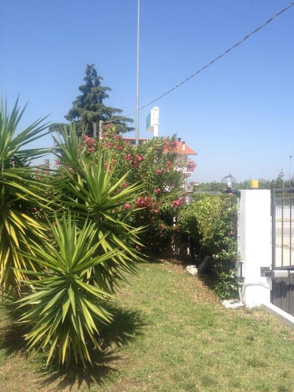 Double Room with Private Bathroom image 2