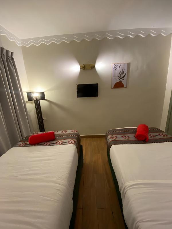 Sandra Hotel - image 12
