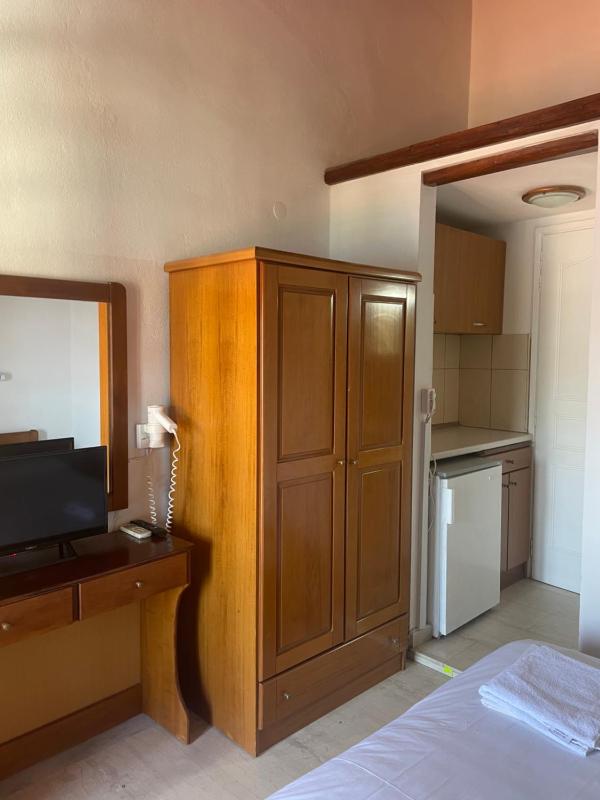Eros-Iros Portside Stays Skiathos The Authentic Sporadean Living - image 27
