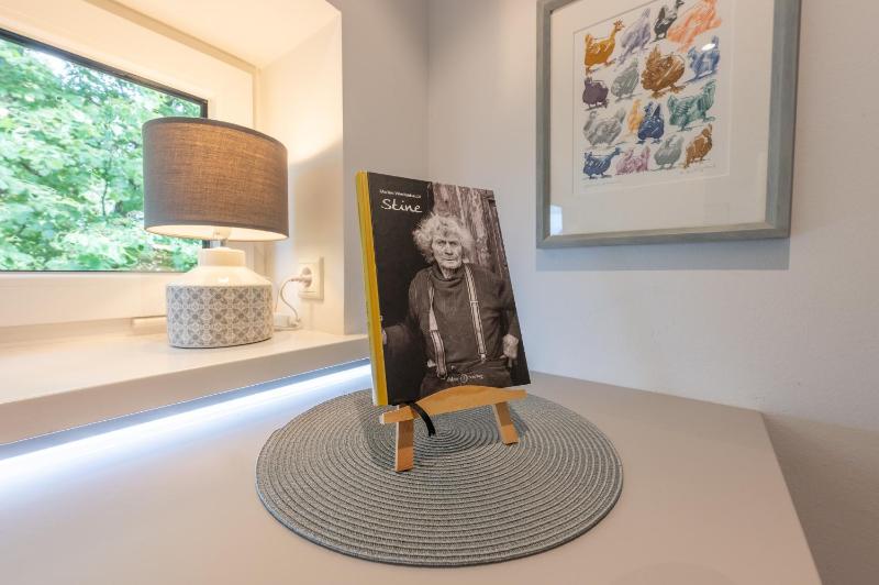 Penthouse Stine - image 13