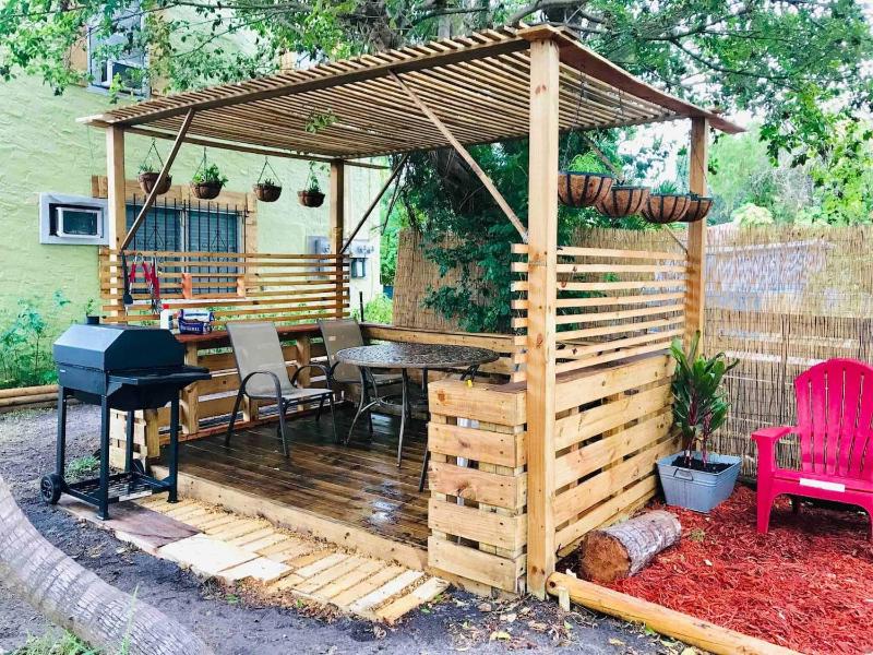 Designer 2br king-size bed 5mins to the beach J1 - image 20