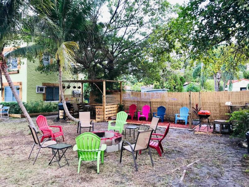 Designer 2br king-size bed 5mins to the beach J1 - image 19