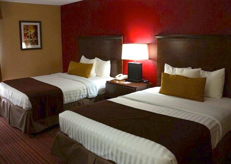 Double Room with Two Double Beds image 2