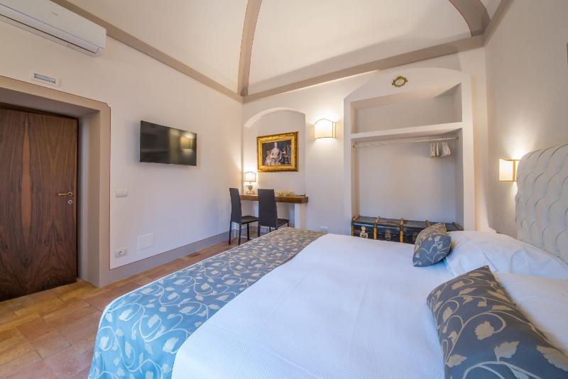 Deluxe Apartment image 1