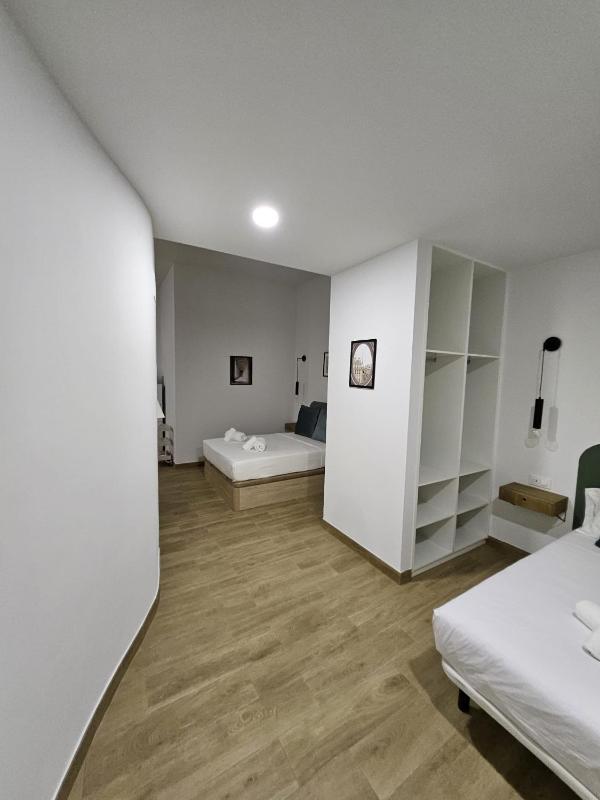 Triana Suite Apartament - image 2