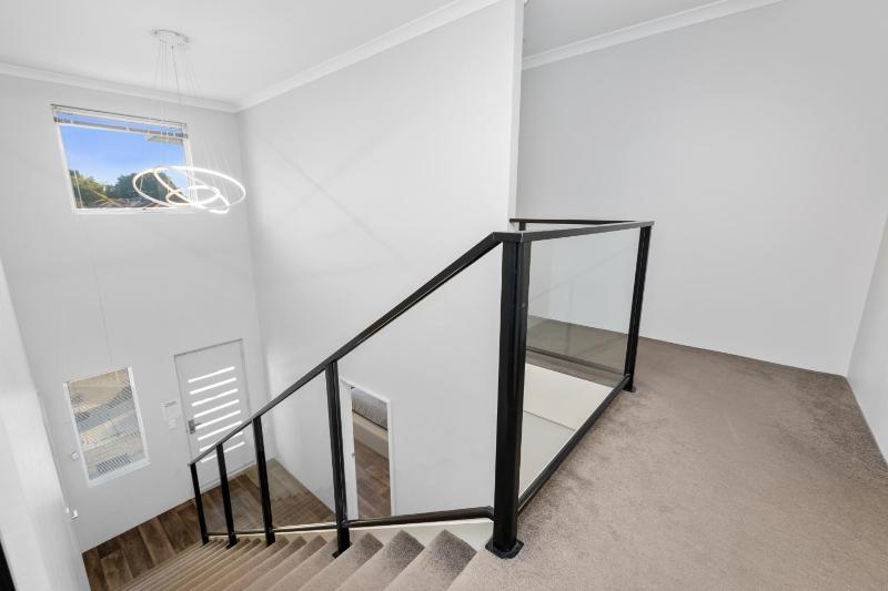 Carlisle 4BR Family Home 3 Miles To Optus Stadium - image 7