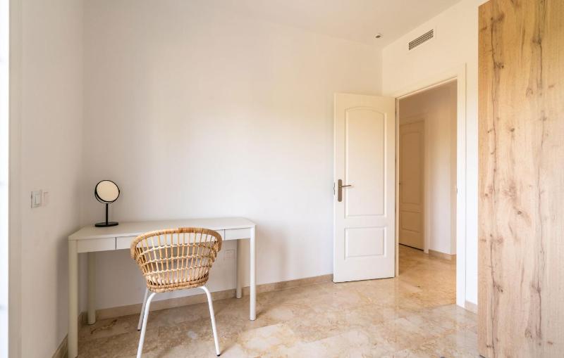 Modern Apartment with Sea & Mountain Views at Small Oasis - image 11