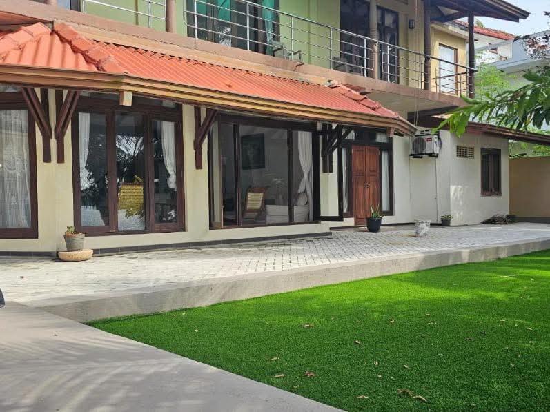 Aqua Leisure Resort Bentota - image 1