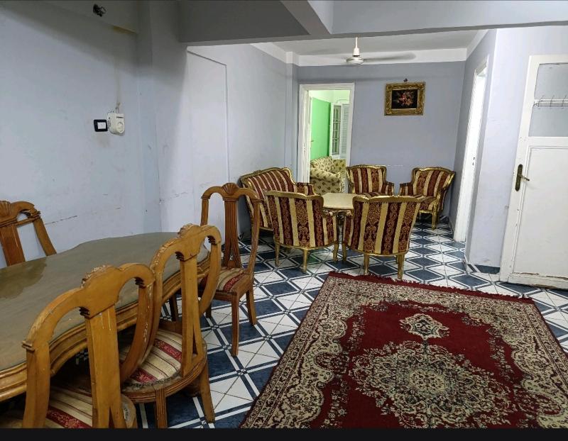 شقة بميامي دقيقتين للبحر دور سادس سلم بها نت - image 5