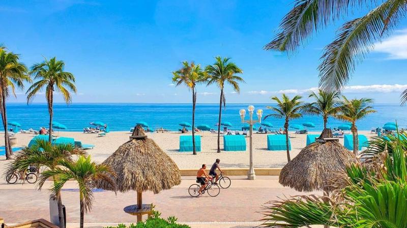 Designer 2br king-size bed 5mins to the beach J1 - image 26