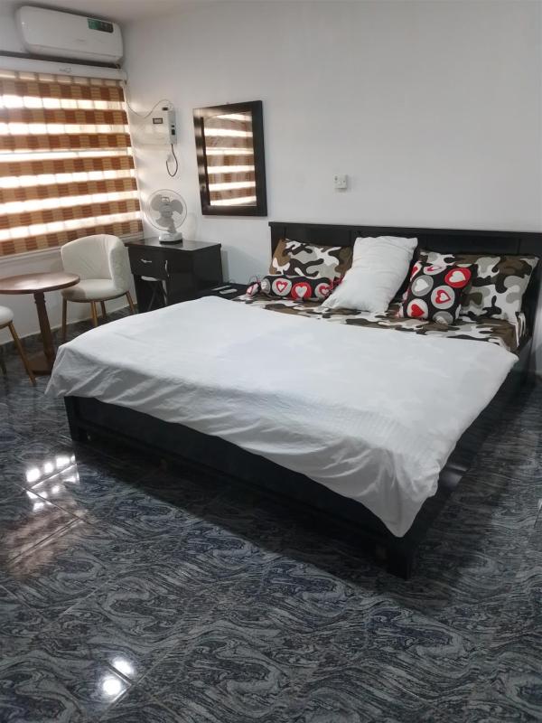 Carols Apartment - image 8
