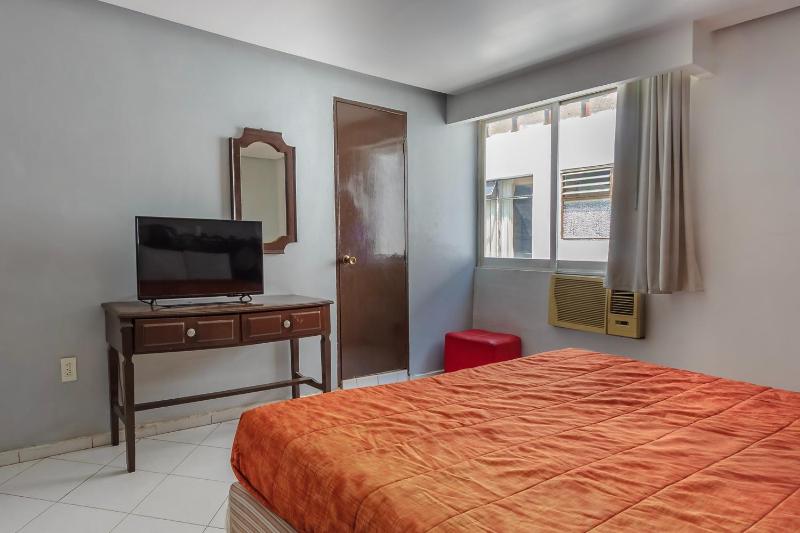 Capital O Hotel Colon Express Guadalajara - image 11