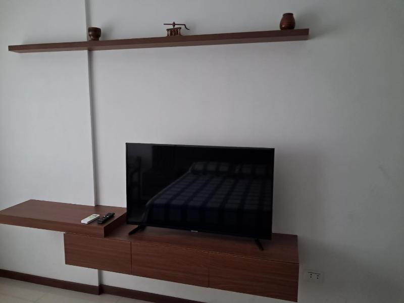 Apartamento de 1 dormitorio en zona cercana a FEXPOCRUZ con sala coworking - solo parejas - image 5