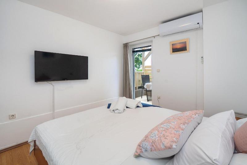 Apartments Jak - image 46