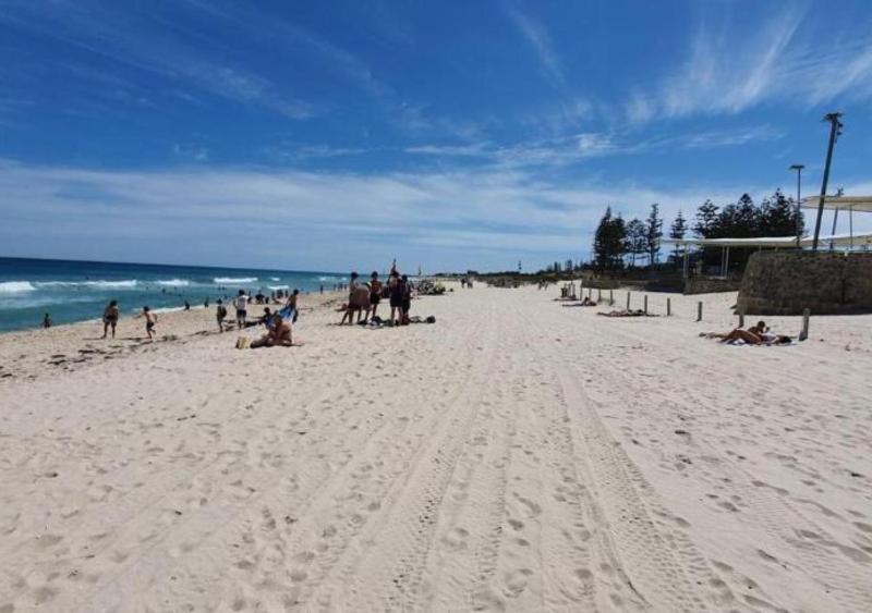 Scarborough Beach Front Resort - Shell Thirteen - image 16