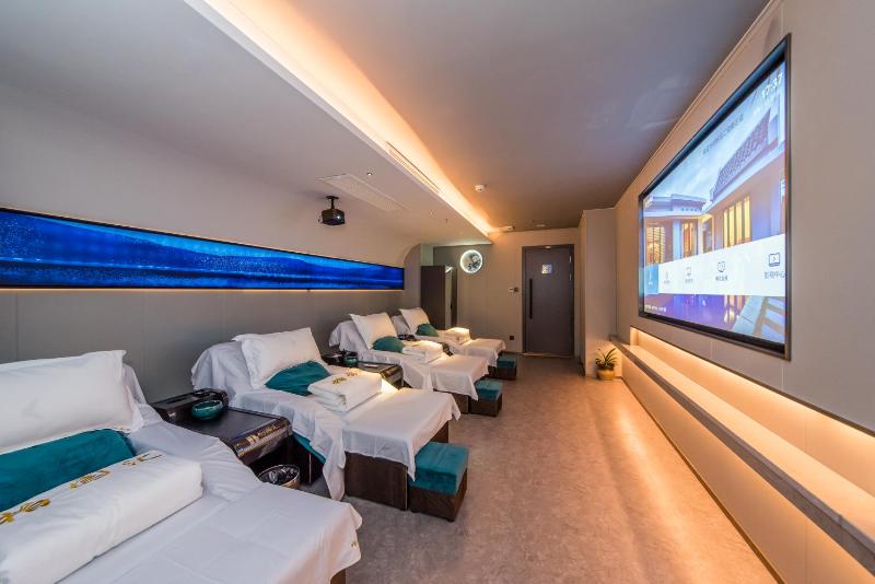Grand Sun City Hotel-Located city center Metro Access - image 20