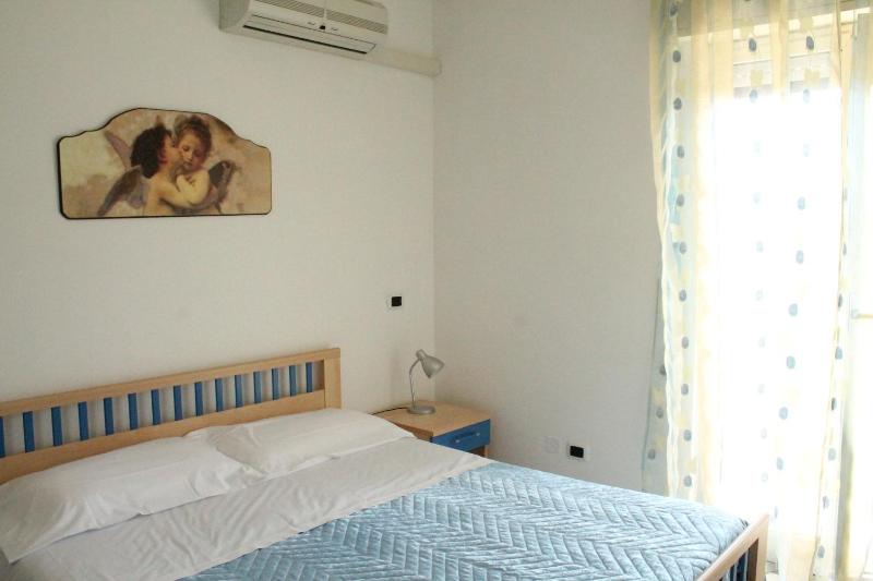 Small Double Room image 1