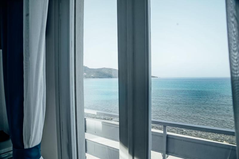 Queen Room with Sea View image 3